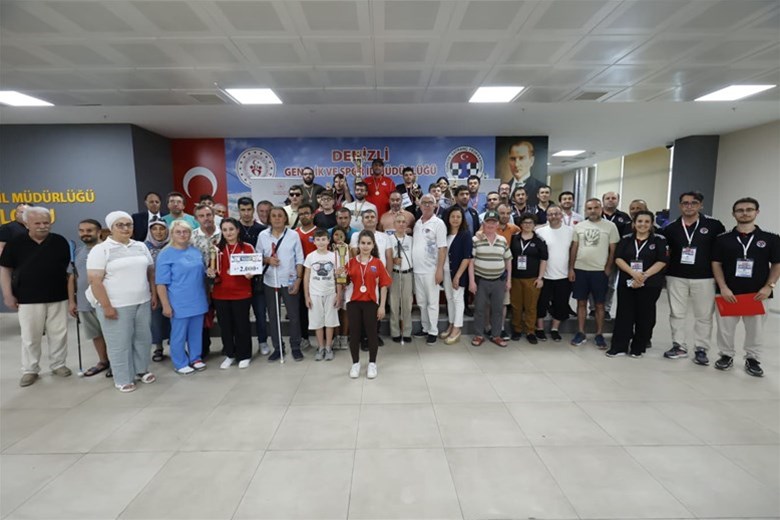 GÖRME ENGELLİ SATRANÇ USTALARI DENİZLİ’DE BULUŞTU