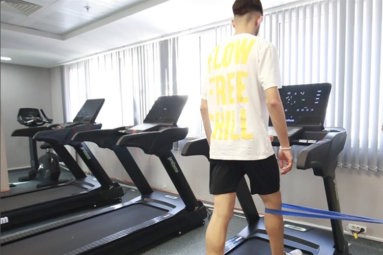 ÇOK AMAÇLI SPOR SALONUNDA FİTNESS SALONU YENİLENDİ