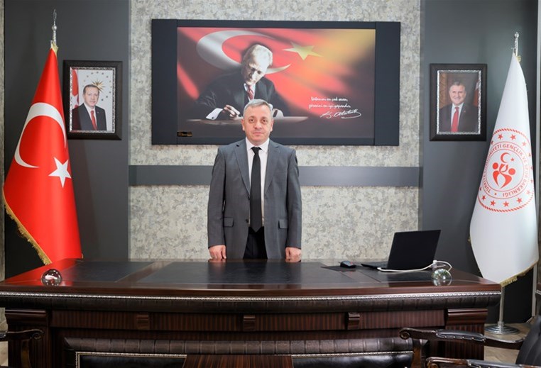 GENÇLİK ve SPOR İL MÜDÜRÜMÜZ SÜLEYMAN ERDOĞAN’IN 19 MAYIS KUTLAMA MESAJI