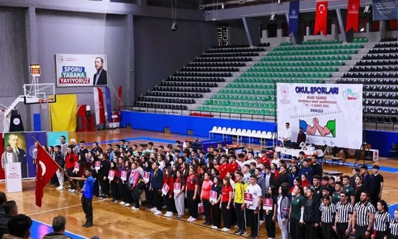 BİLEK GÜREŞİ GRUP ŞAMPİYONASI HEYECANI DENİZLİ’DE YAŞANDI