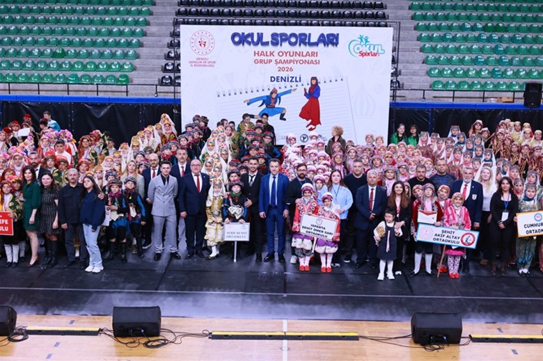 DENİZLİ’DE HALK OYUNLARI ŞÖLENİNDE FİNALİSTLER BELLİ OLDU